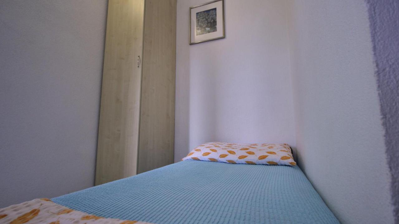 Apartments Noemi Malinska Exterior foto